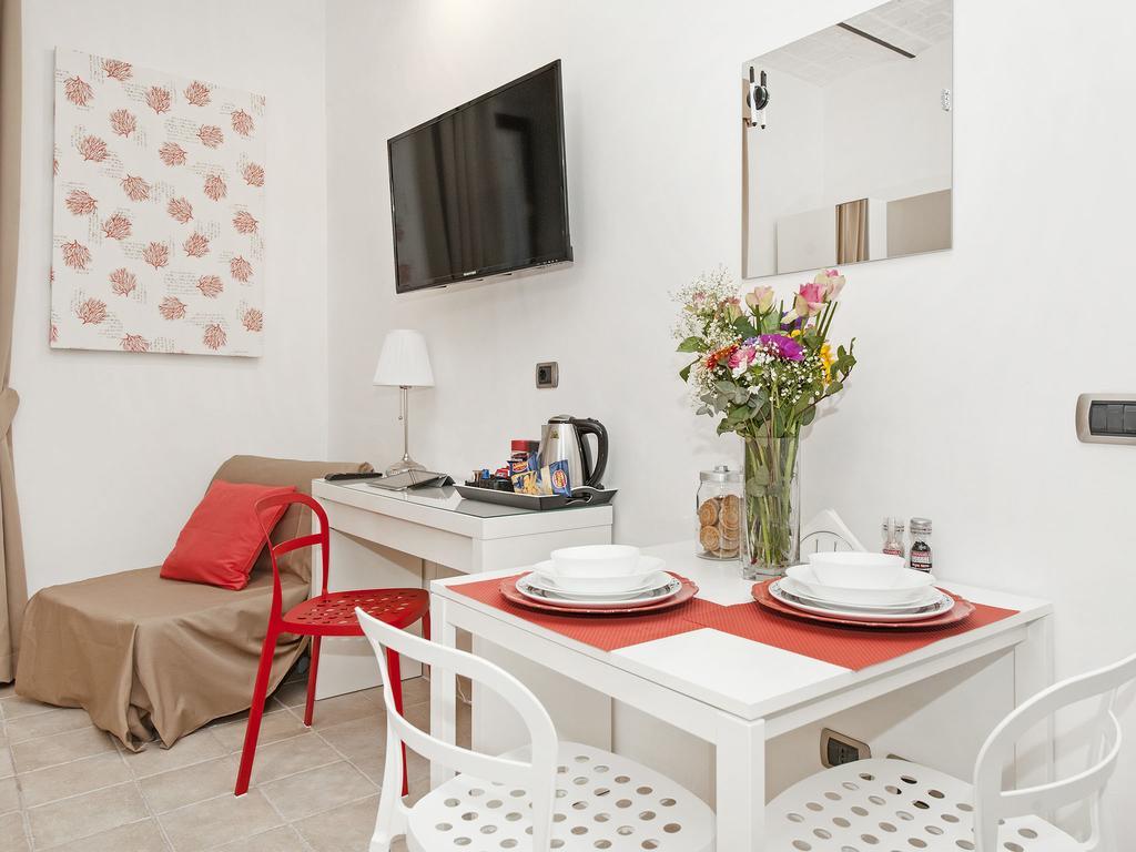 Coral Flat Colosseo Rome Room photo